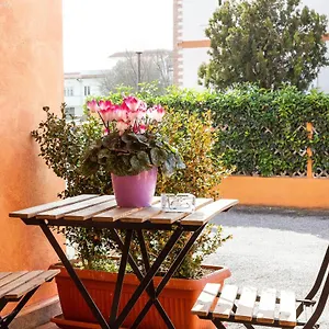 Ciaccio House Near Airport Apartment