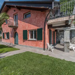 https://villa-privata-con-piscina-colonno.it-lombardy.com