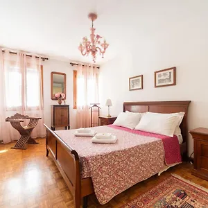 campiello-san-rocco.hotelinveneto.com/